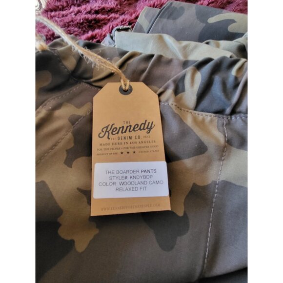 Kenndey Denim Men's Relaxed Camo The Boarder Pants Men's Size XL - Picture 11 of 11